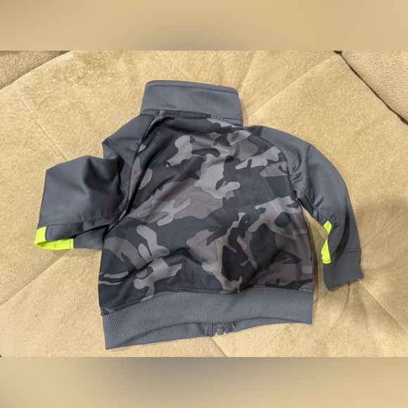 Nike Track / Soccer Jacket - Picture 2 of 5